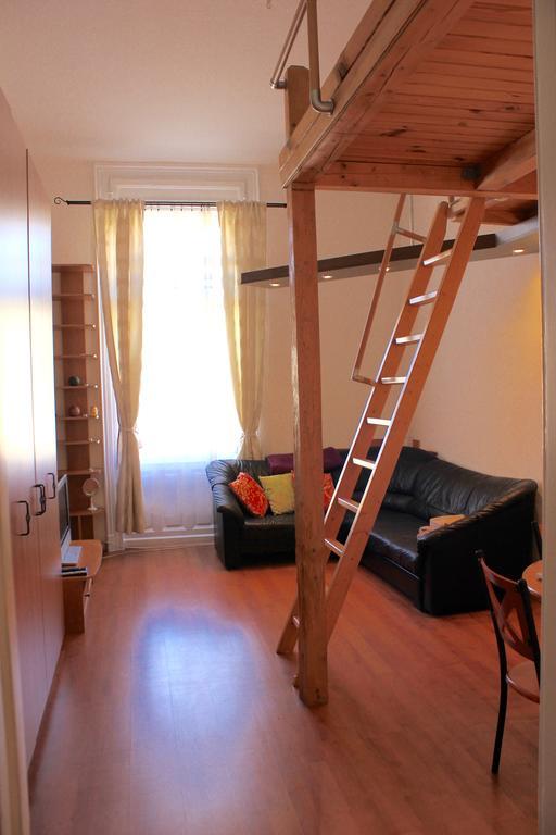 Lux Apartman Apartamento Budapest Exterior foto