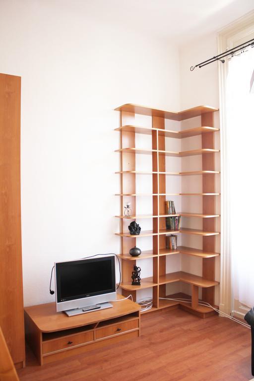 Lux Apartman Apartamento Budapest Exterior foto